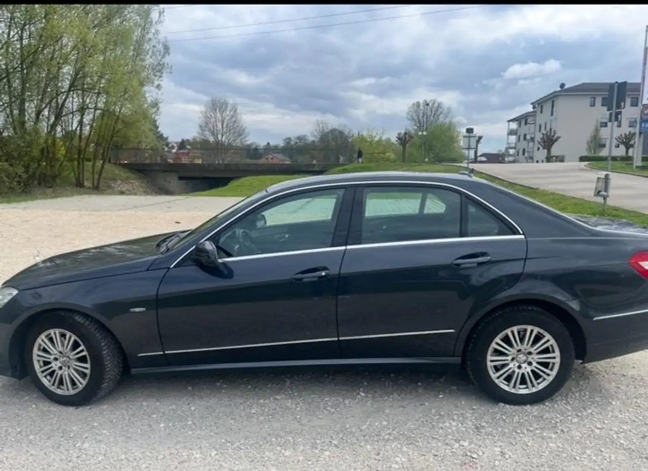 Mercedes-Benz E 220