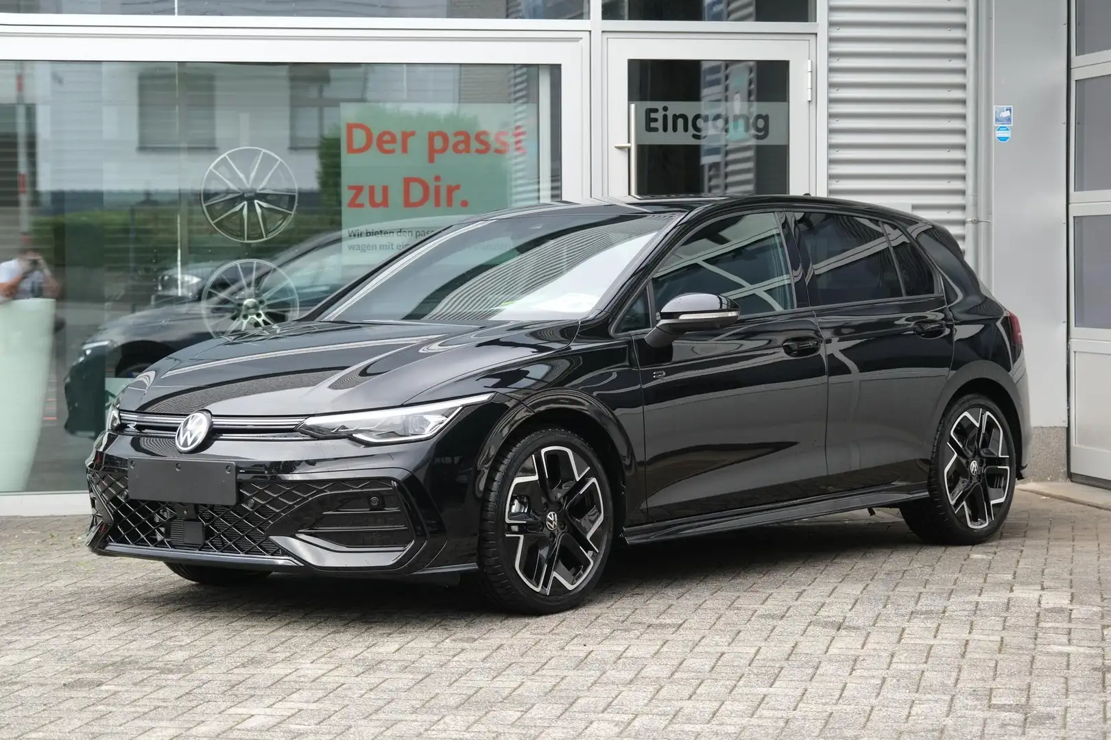 Volkswagen Golf 1.5 TSI R-Line AHK LED+ Side-Assist 360° Travel... Noir - 1