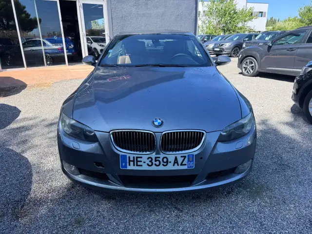 BMW 3 Series view 2
