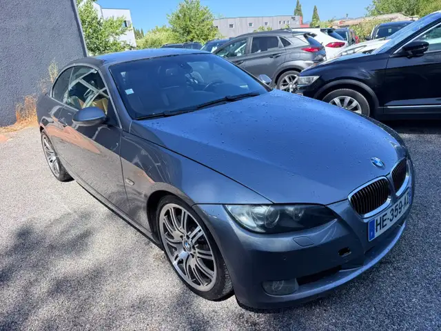 BMW 3 Series view 5