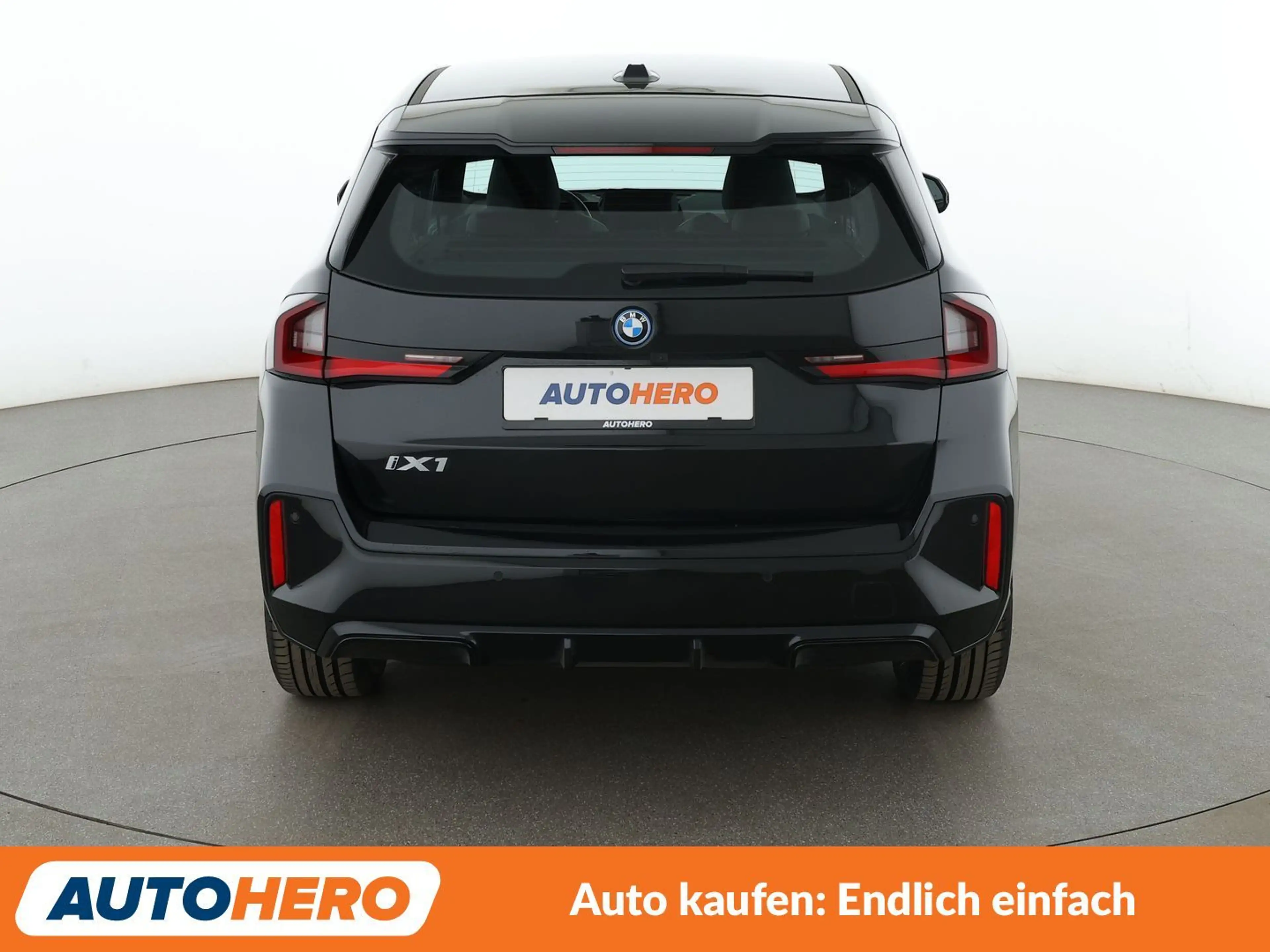 BMW iX1 xDrive 30 M Sport Aut.*NAVI*HEAD-UP*LED*TEMPO*360° — photo 5
