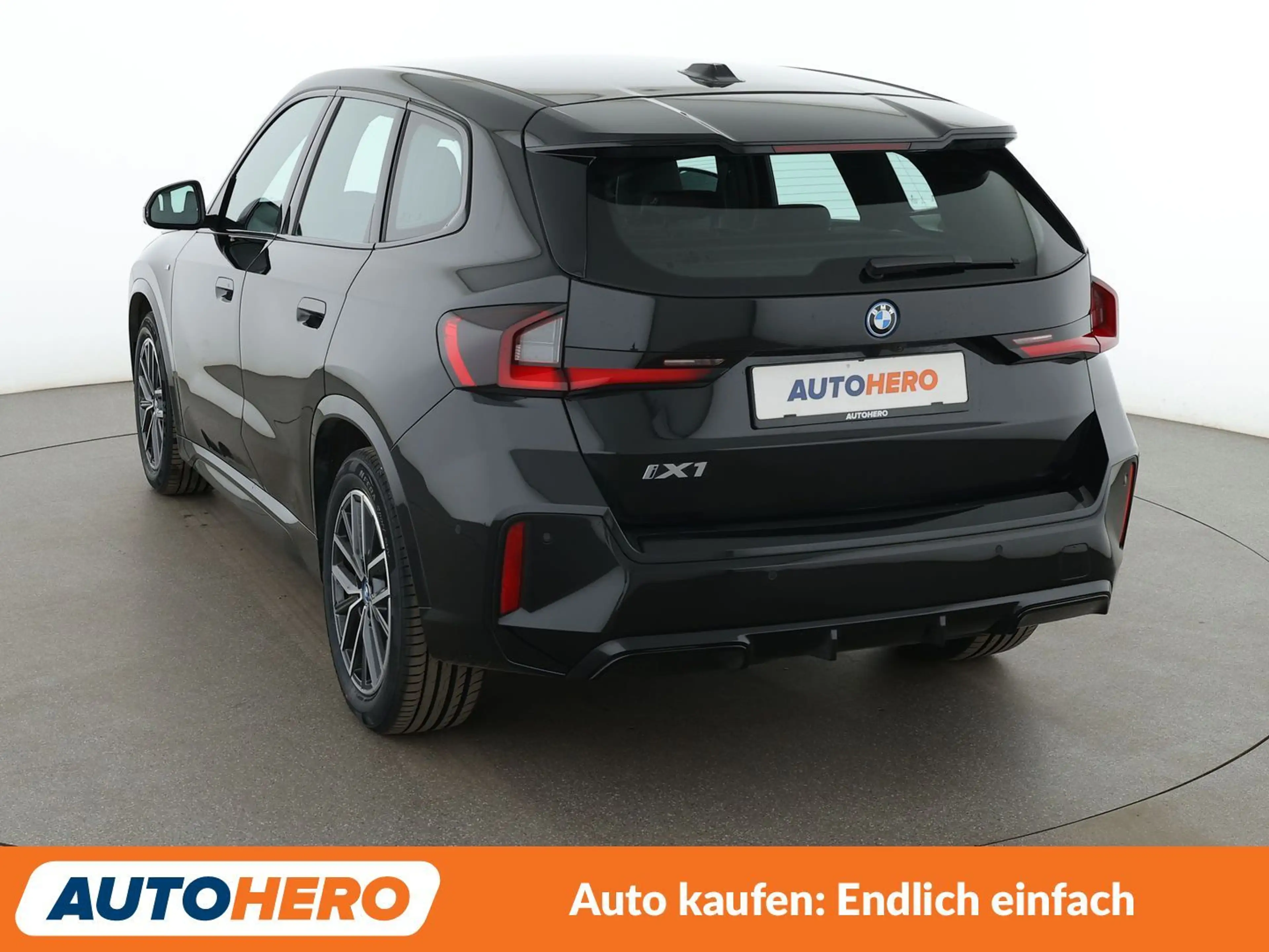 BMW iX1 xDrive 30 M Sport Aut.*NAVI*HEAD-UP*LED*TEMPO*360° — photo 4