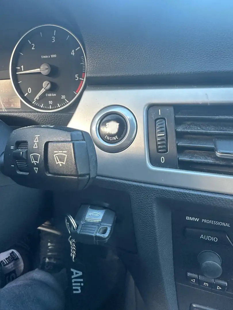 BMW 320 320d DPF Touring - 2