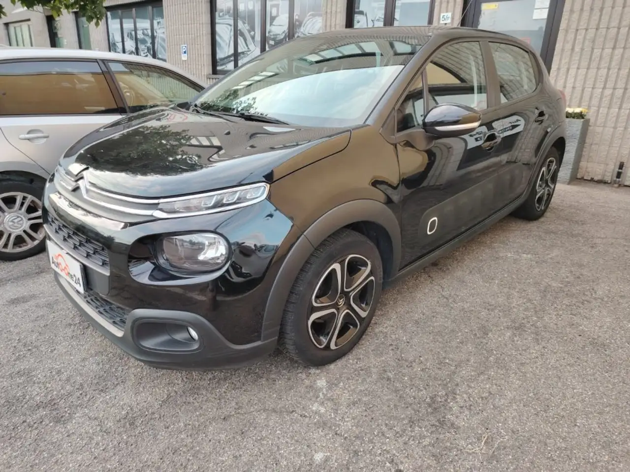 Citroen C3 68 Live NEOPATENTATI/KM RIFERITI A MOTORE SOSTITUI — photo 1 of 13
