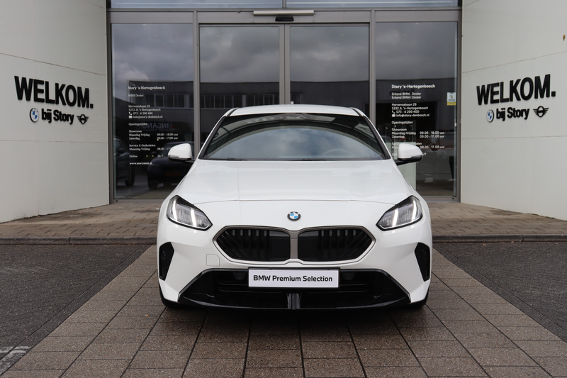 BMW 120 1 Serie M Sport Automaat / Sportstoelen / M Adapti — photo 3