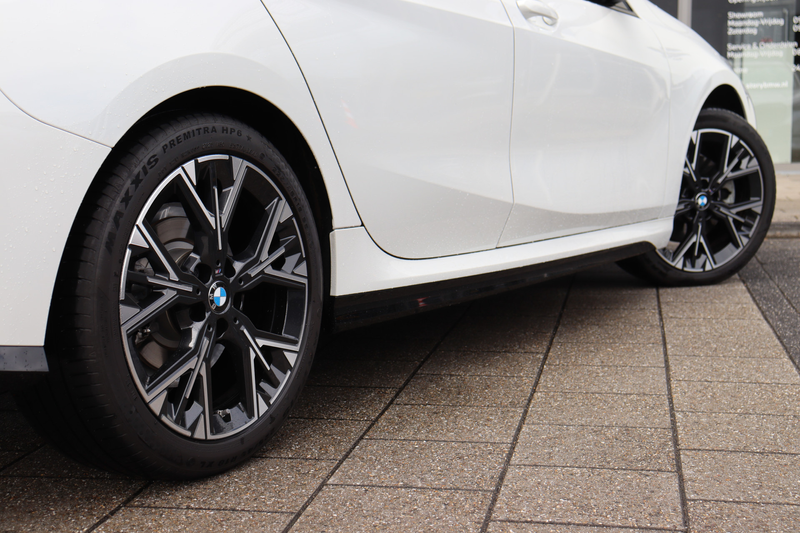 BMW 120 1 Serie M Sport Automaat / Sportstoelen / M Adapti — photo 12