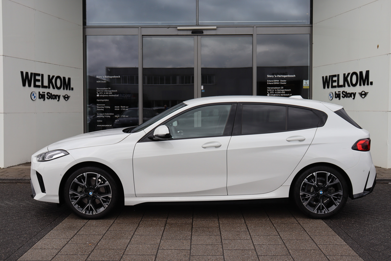 BMW 120 1 Serie M Sport Automaat / Sportstoelen / M Adapti — photo 7