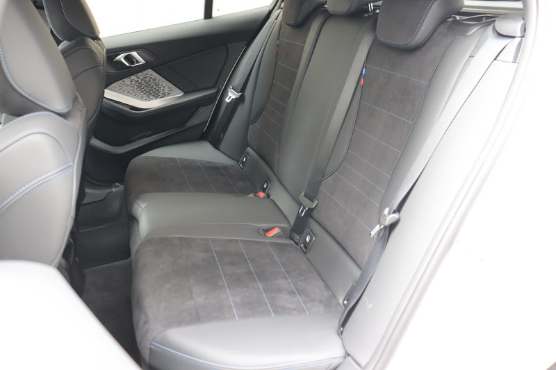 BMW 120 1 Serie M Sport Automaat / Sportstoelen / M Adapti — photo 6