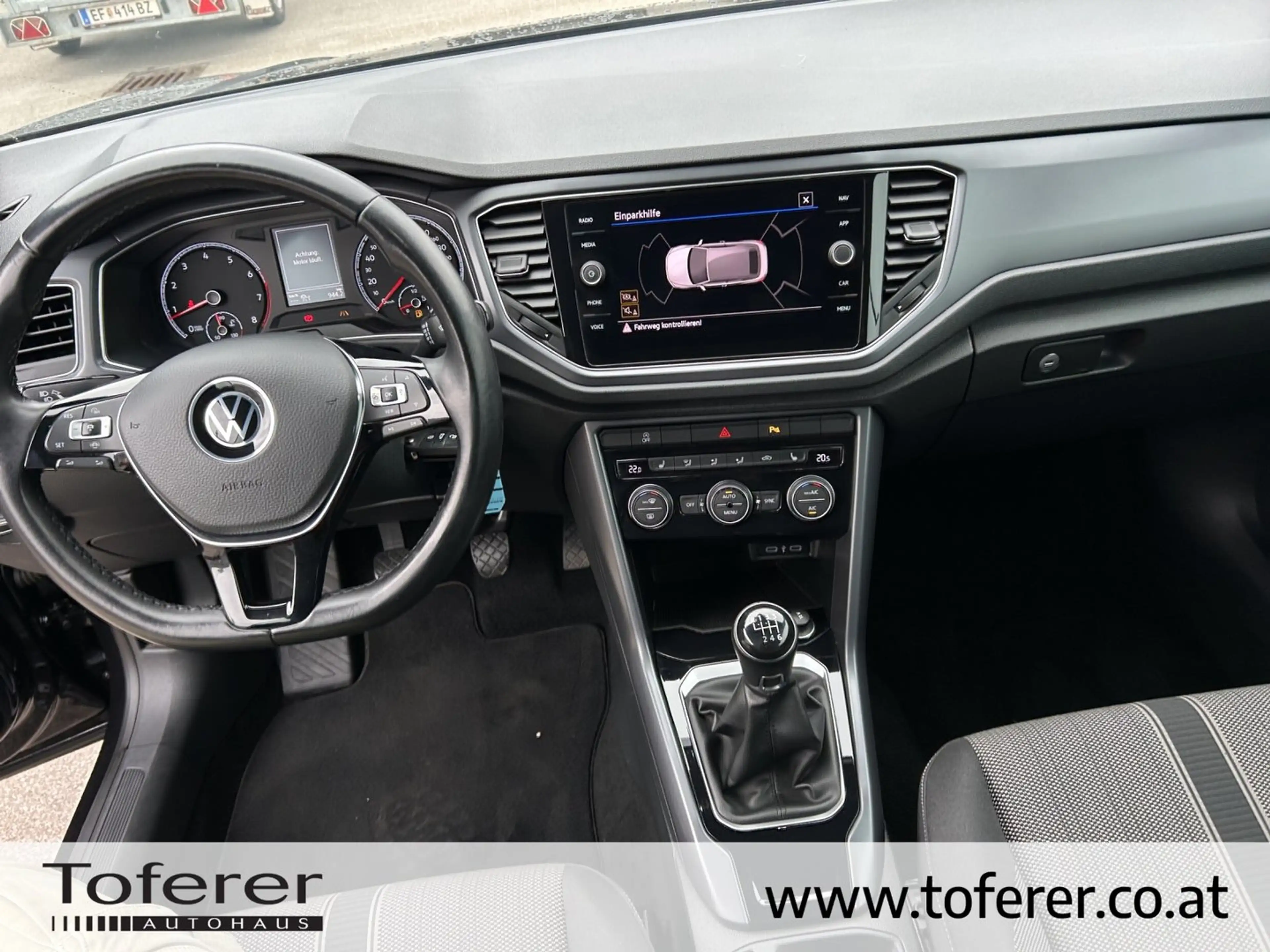 Volkswagen T-Roc Style TSI — photo 9