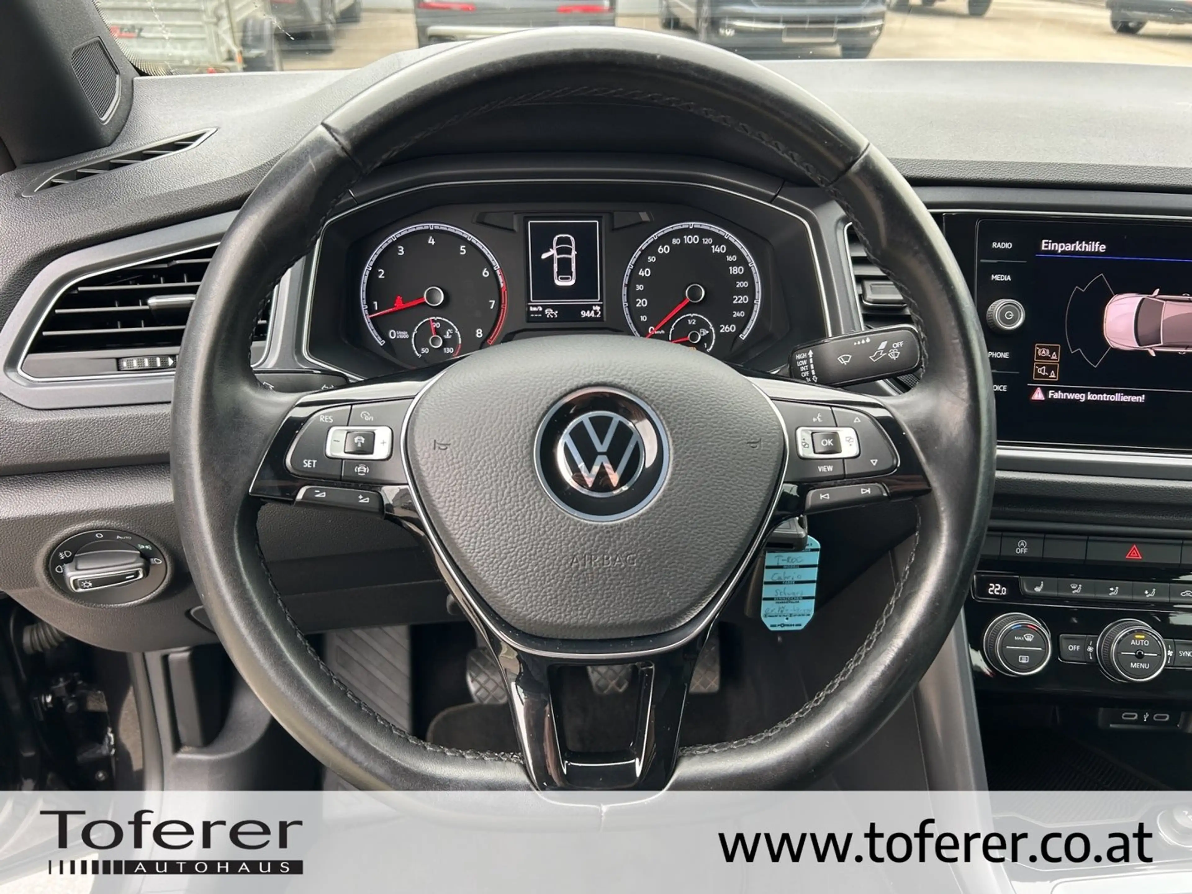 Volkswagen T-Roc Style TSI — photo 8