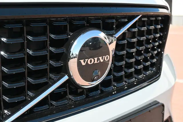 Volvo XC40 view 9