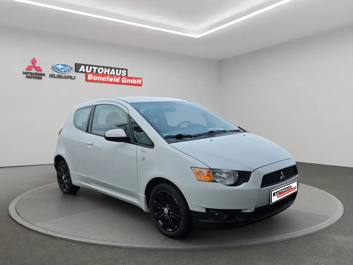 Mitsubishi Colt Colt 3-Türer 1,1 5MT 35 Jahre Weiß - 2