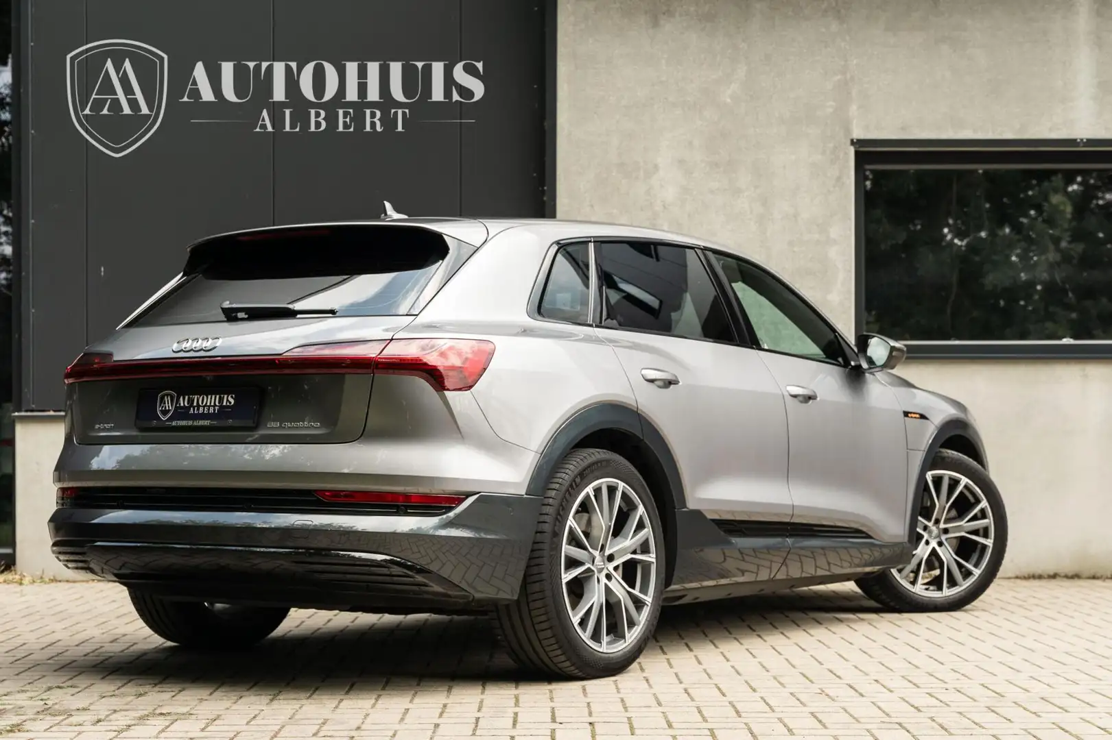 Audi e-tron e-tron 55 quattro Black S Interior B&O 360c 21' Grijs - 2