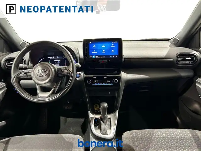 Toyota Yaris Cross view 17