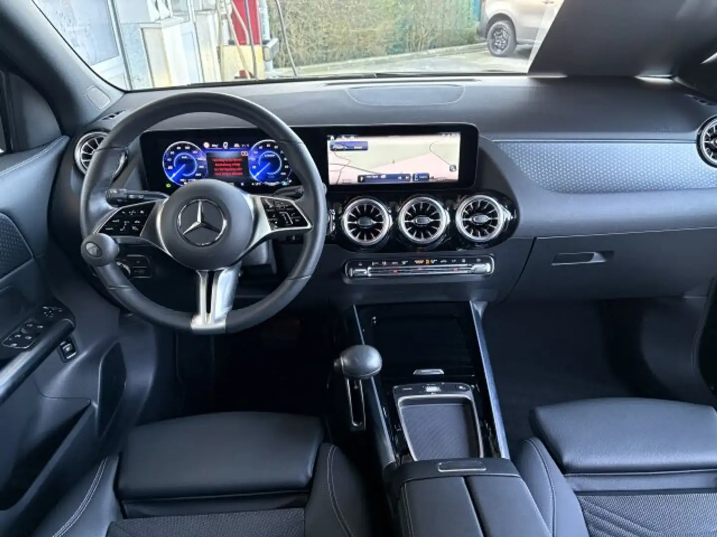 Mercedes-Benz EQA 350 EQA 350 4M ProgressivePlus AHK Distr 360° Memory Noir - 2