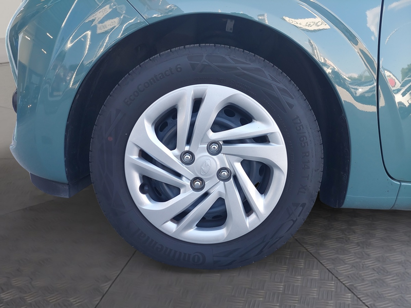 Hyundai i10 1,2 i Line Plus Aut. — photo 14