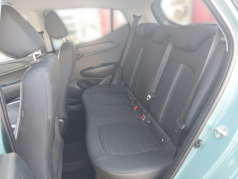 Hyundai i10 1,2 i Line Plus Aut. — photo 11