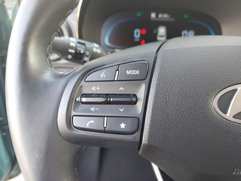 Hyundai i10 1,2 i Line Plus Aut. — photo 19