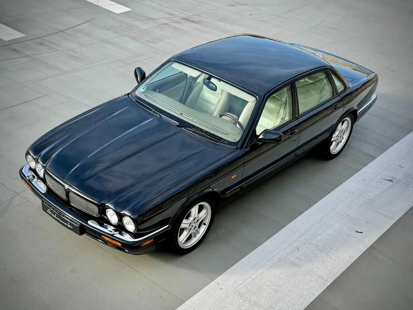 Jaguar XJR 4.0i V8 32v S/C - First owner Noir - 1