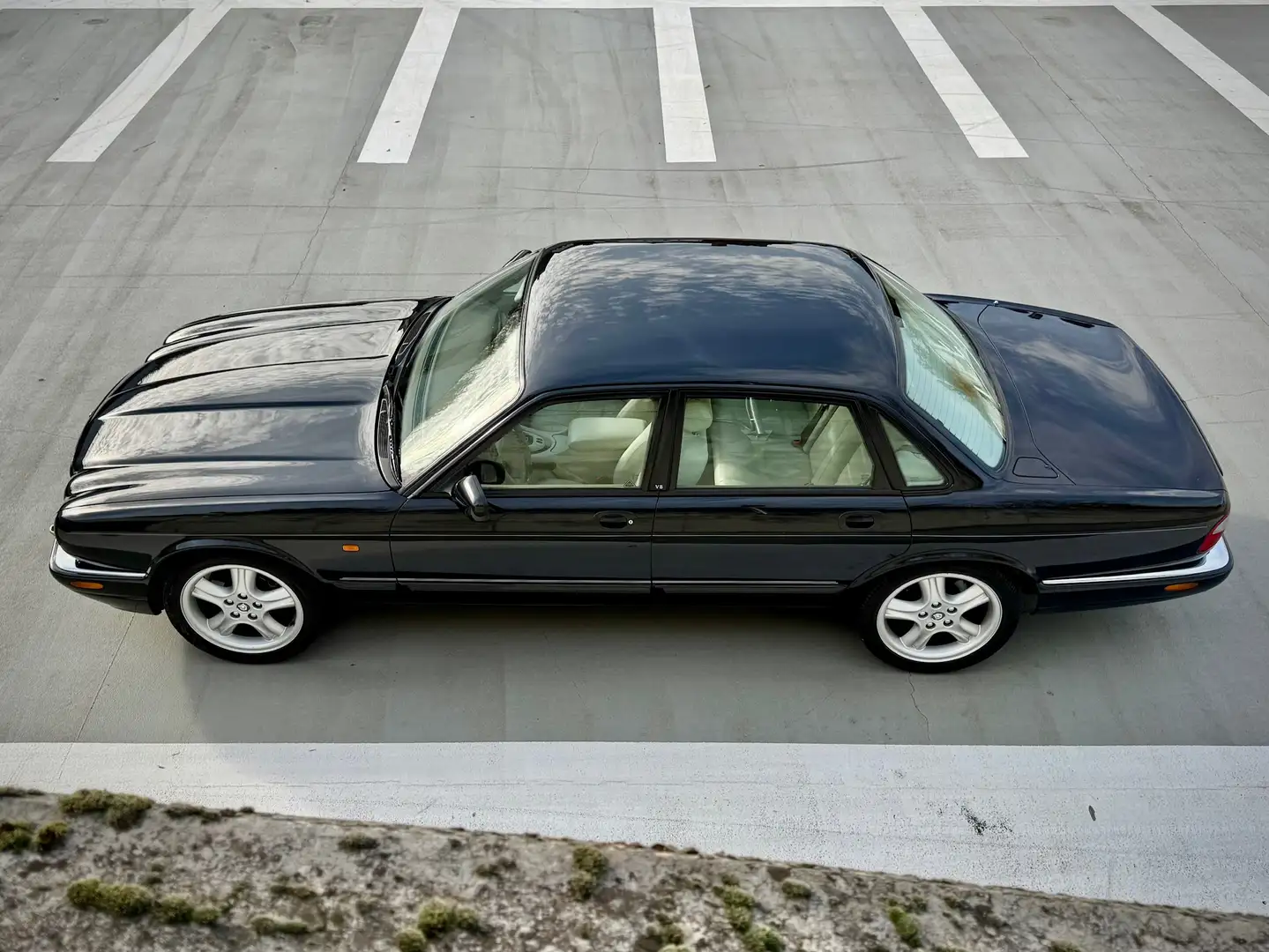 Jaguar XJR 4.0i V8 32v S/C - First owner Noir - 2
