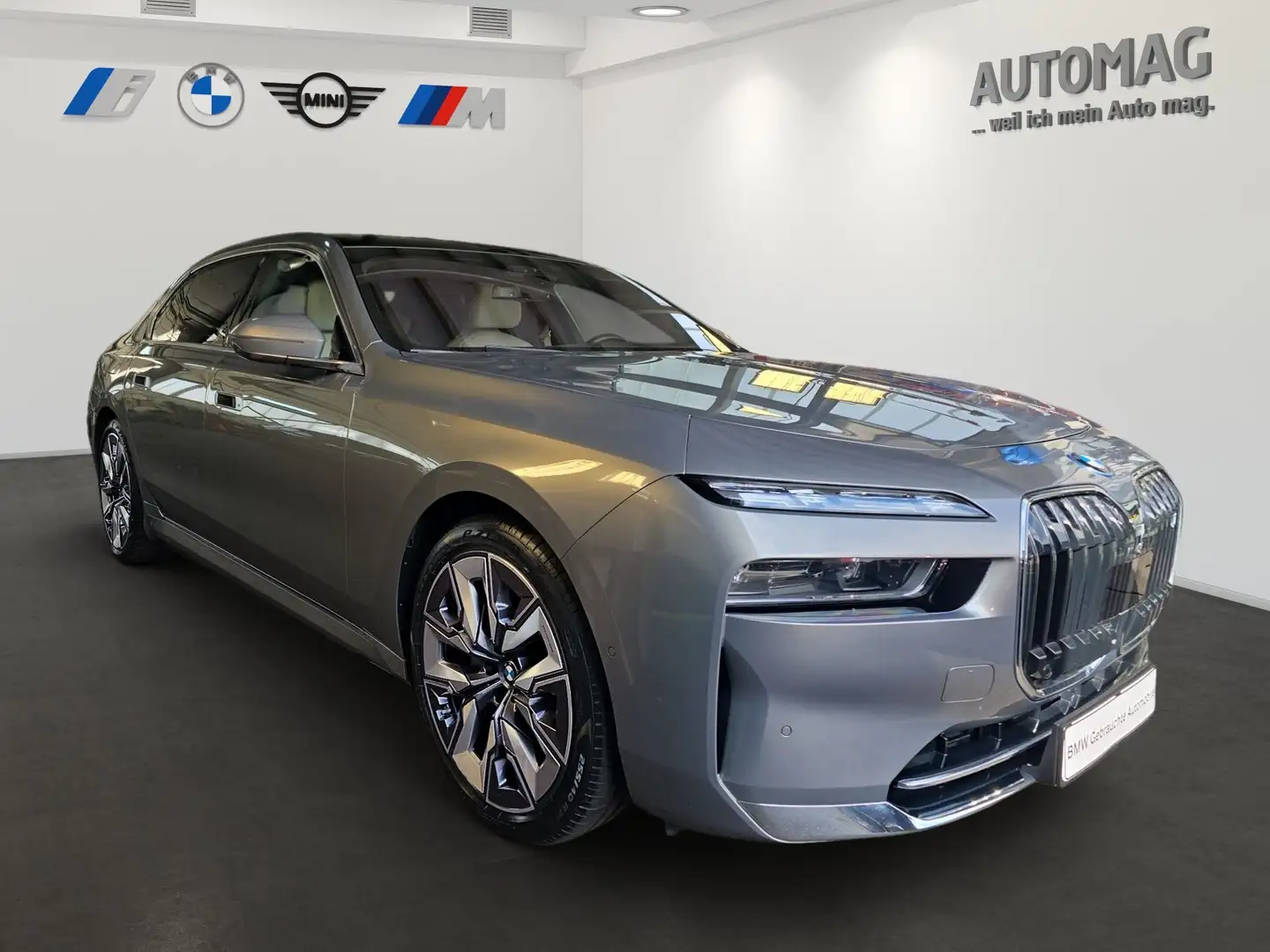 BMW i7 xDrive60 Executive-Lounge*Kristall*Theatre*Panoram Grau - 2