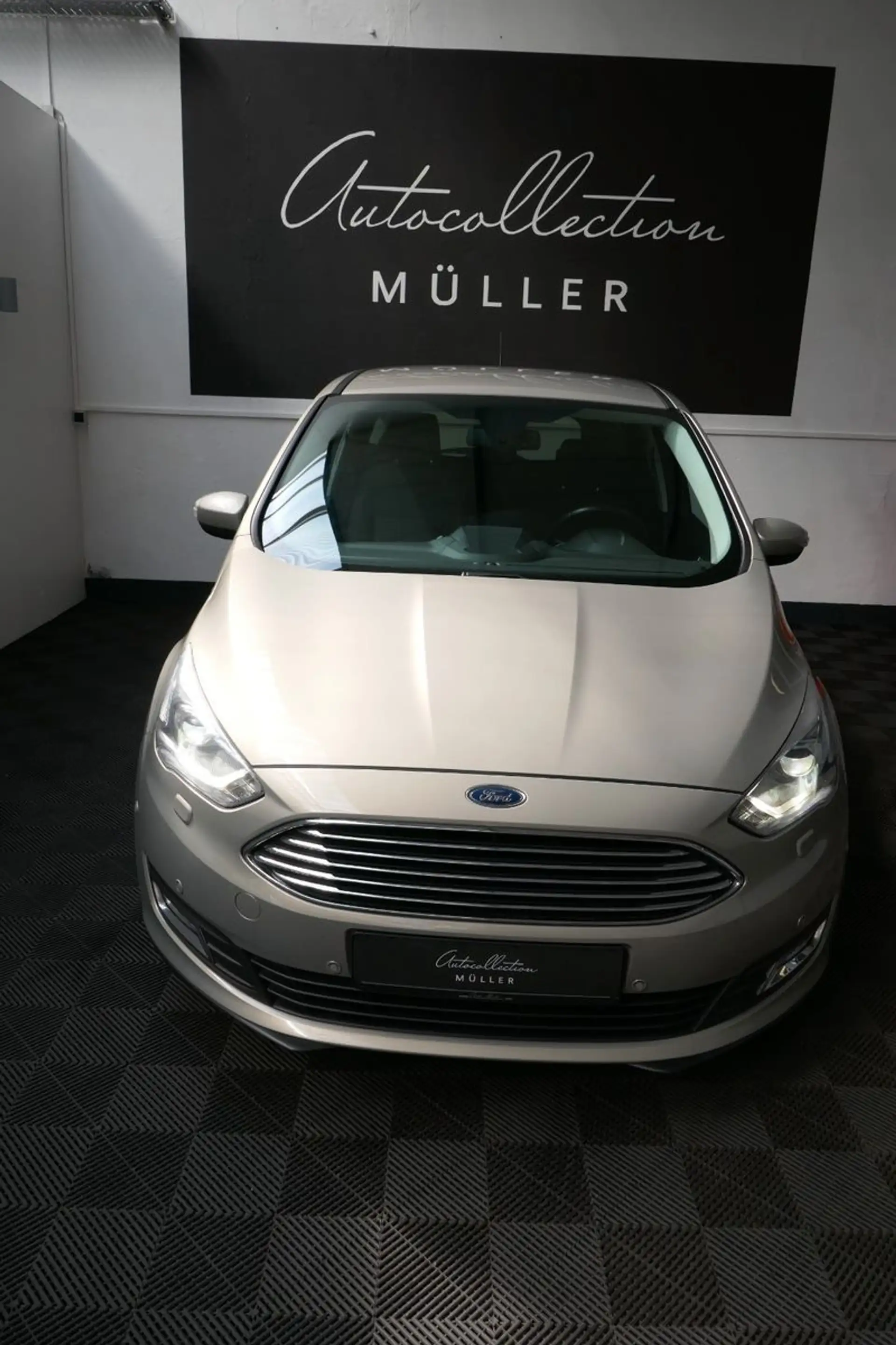 Ford C-Max C-MAX Titanium — photo 4
