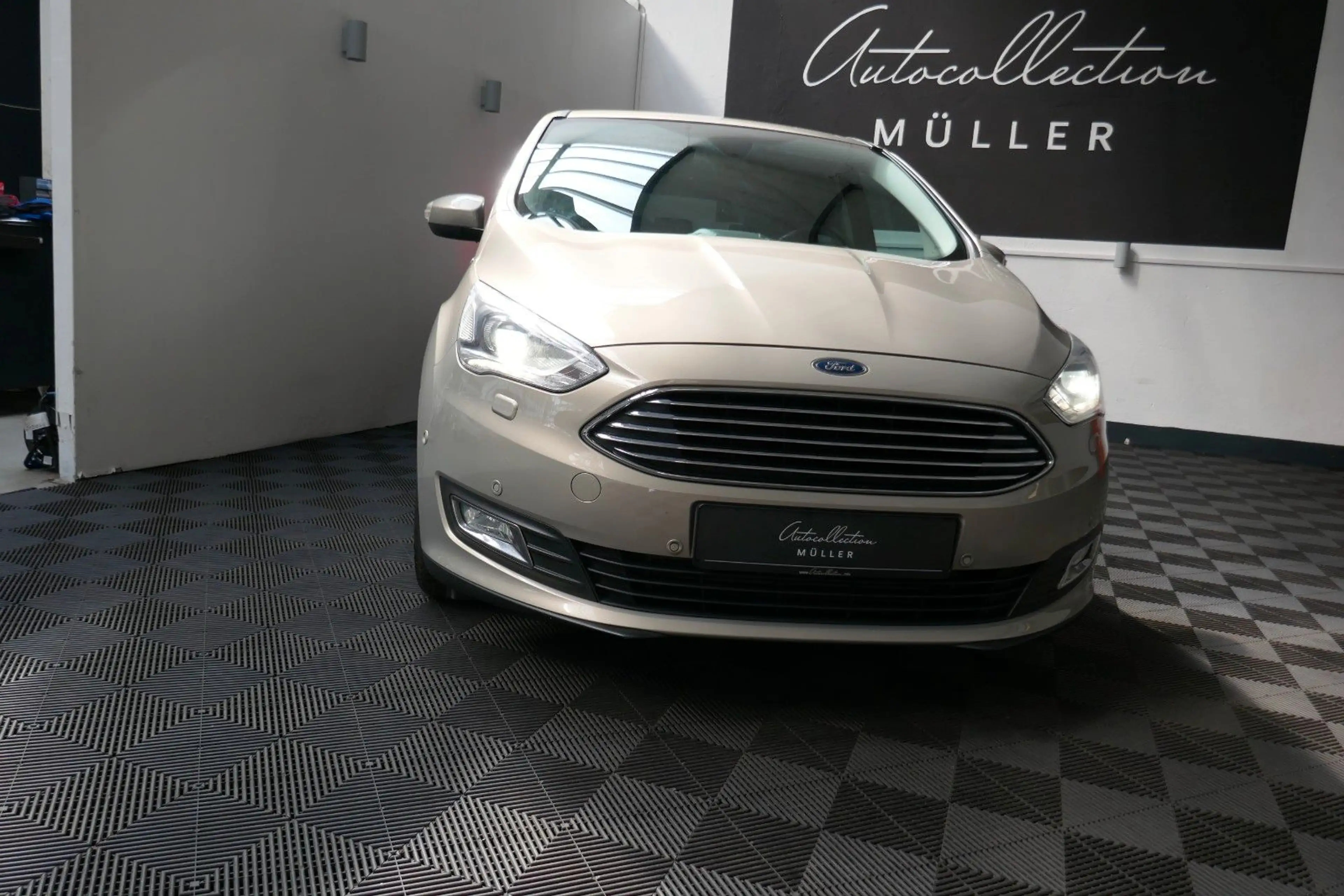 Ford C-Max C-MAX Titanium — photo 6