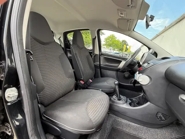 Peugeot 107 view 14