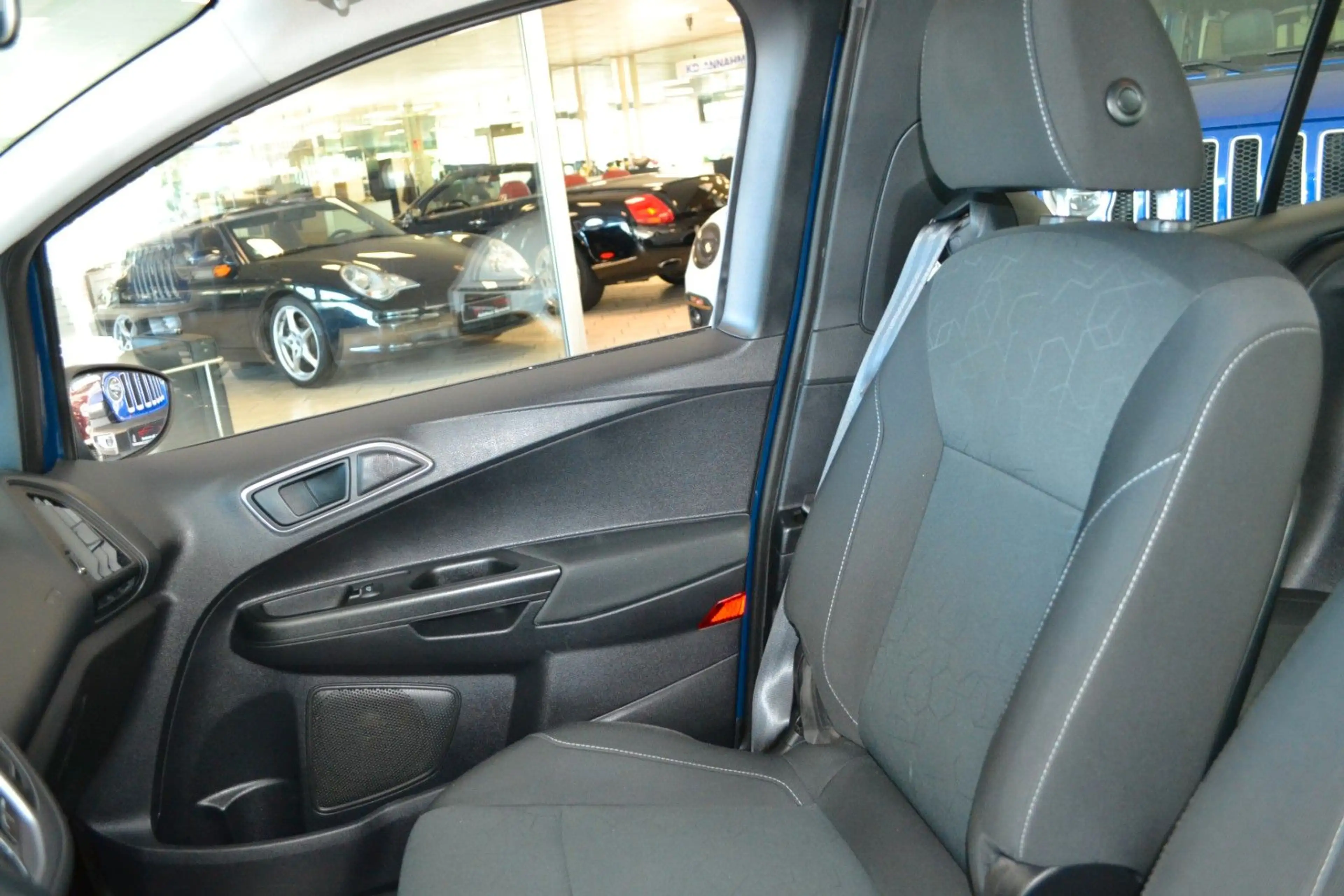 Ford B-Max B-MAX 1,6 16V Sync Edition — photo 3