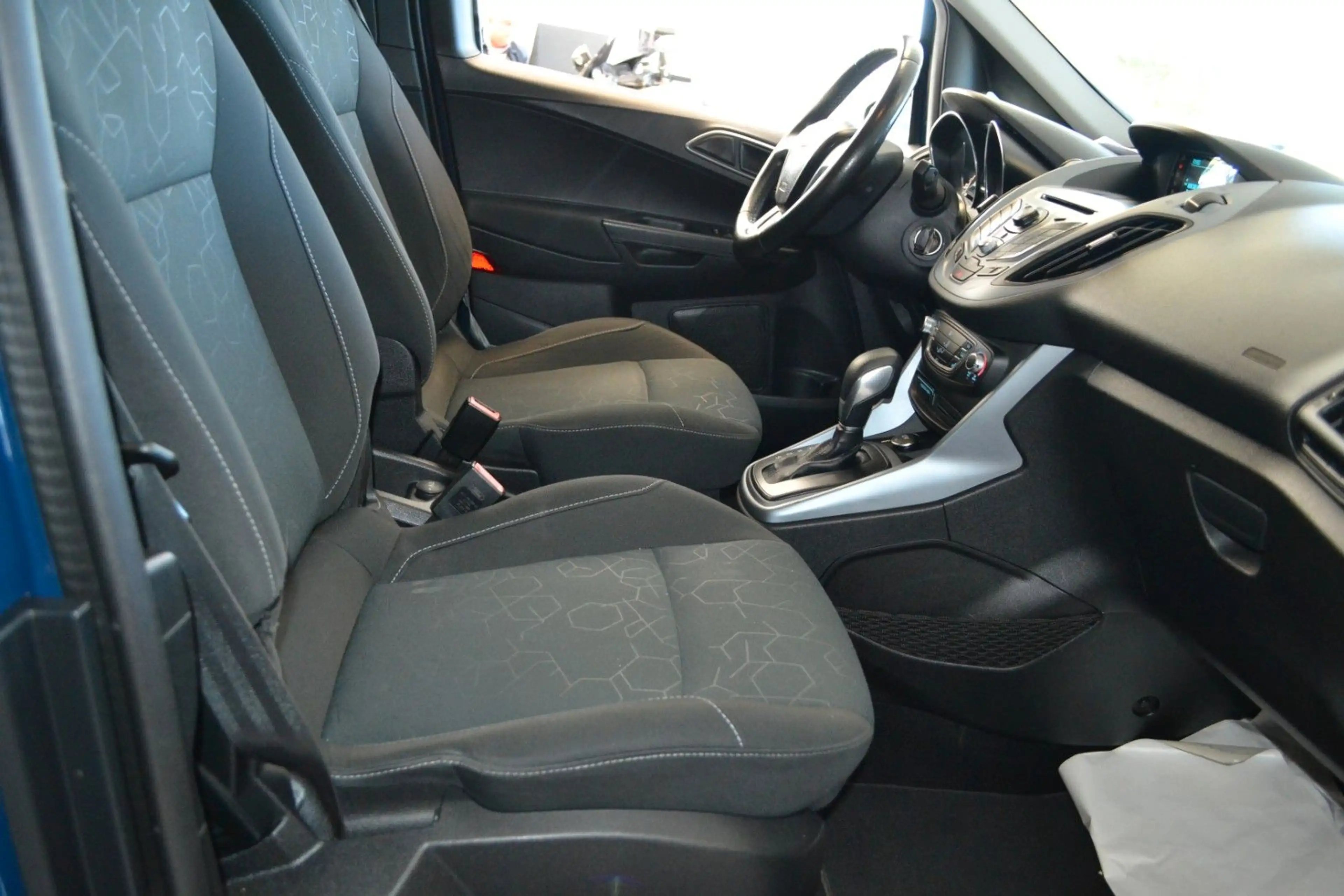 Ford B-Max B-MAX 1,6 16V Sync Edition — photo 7