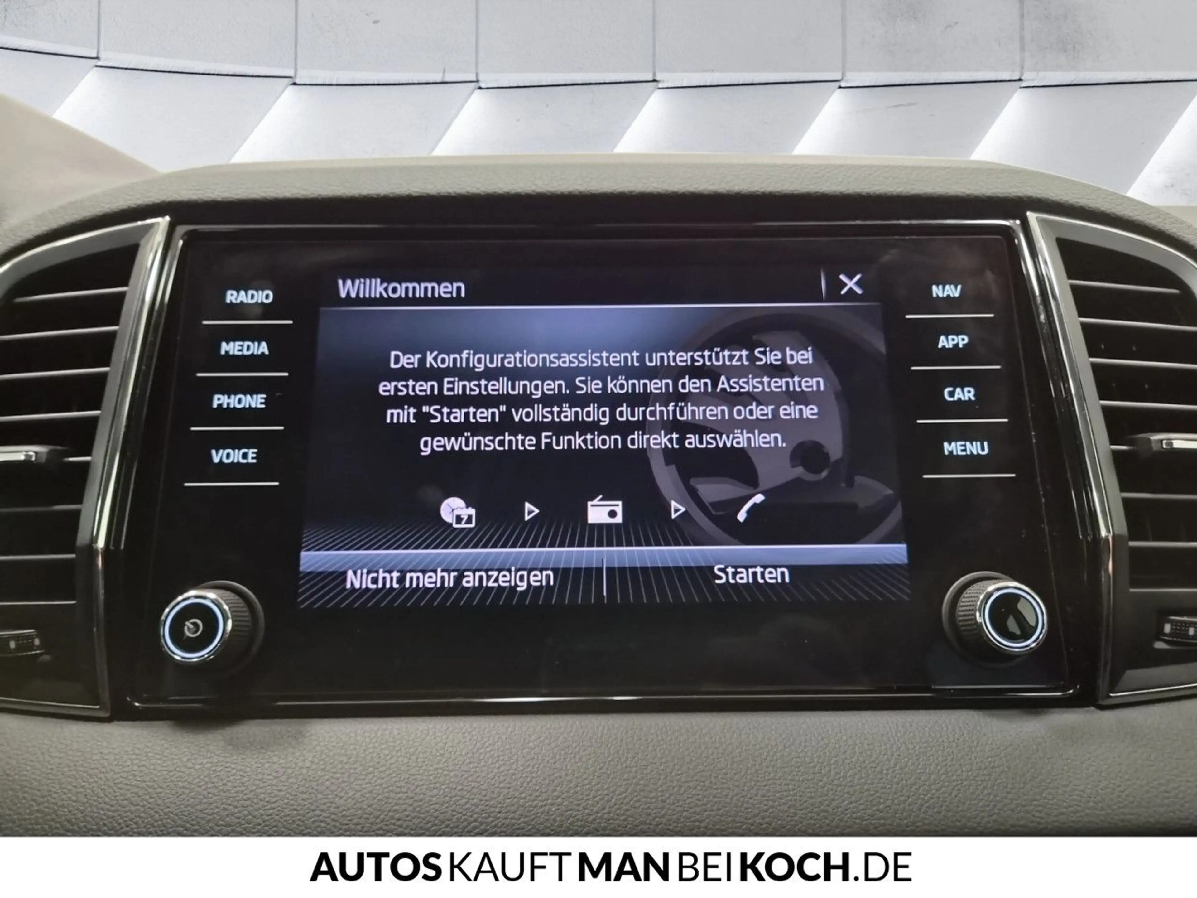 Skoda Karoq 1.5 TSI DSG Ambition behz. WSS Varioflex Sma — photo 13