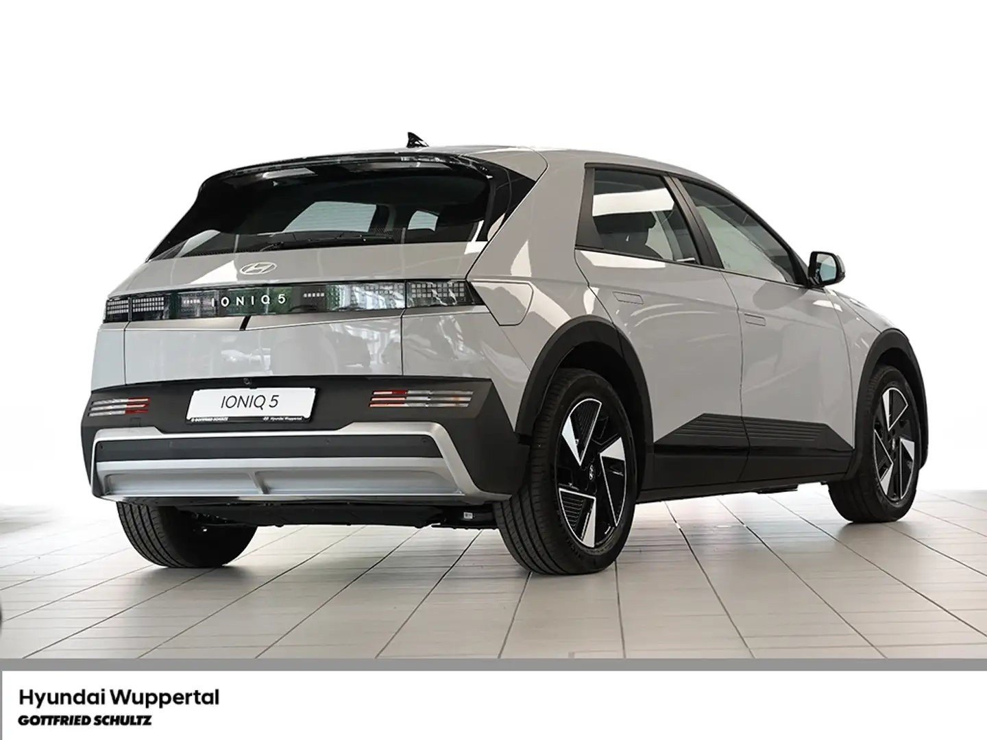 Hyundai IONIQ 5 DYNAMIC 63 kWh NAVI RK KLIMAAUTOM. Grau - 2