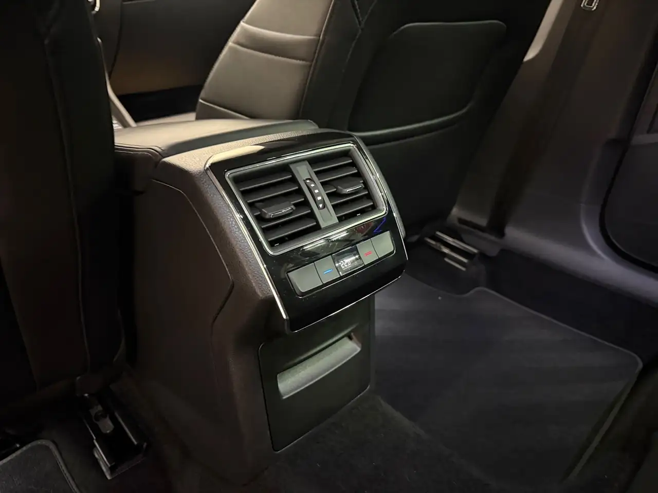 Skoda Superb 2.0 TDI L&K Laurin & Klement 4x4 ab ca. 285€ mon, миниатюра 24