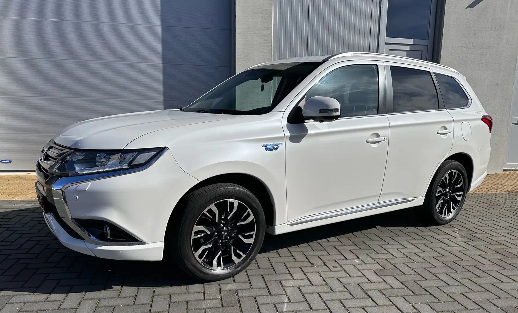 Mitsubishi Outlander 2.0 PHEV Instyle+ Blanco - 1