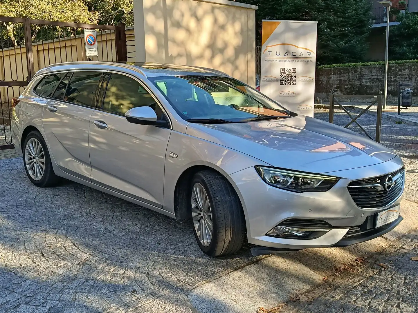 Opel Insignia Innovation 1.6 Grigio - 2
