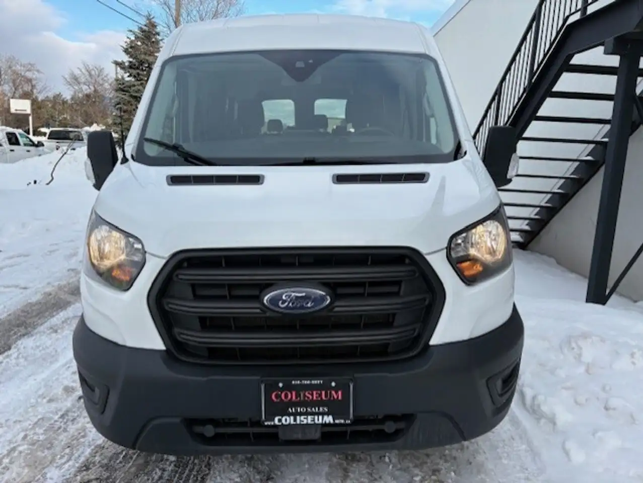 Ford Transit Passenger Wagon снимка Ford Transit Passenger Wagon