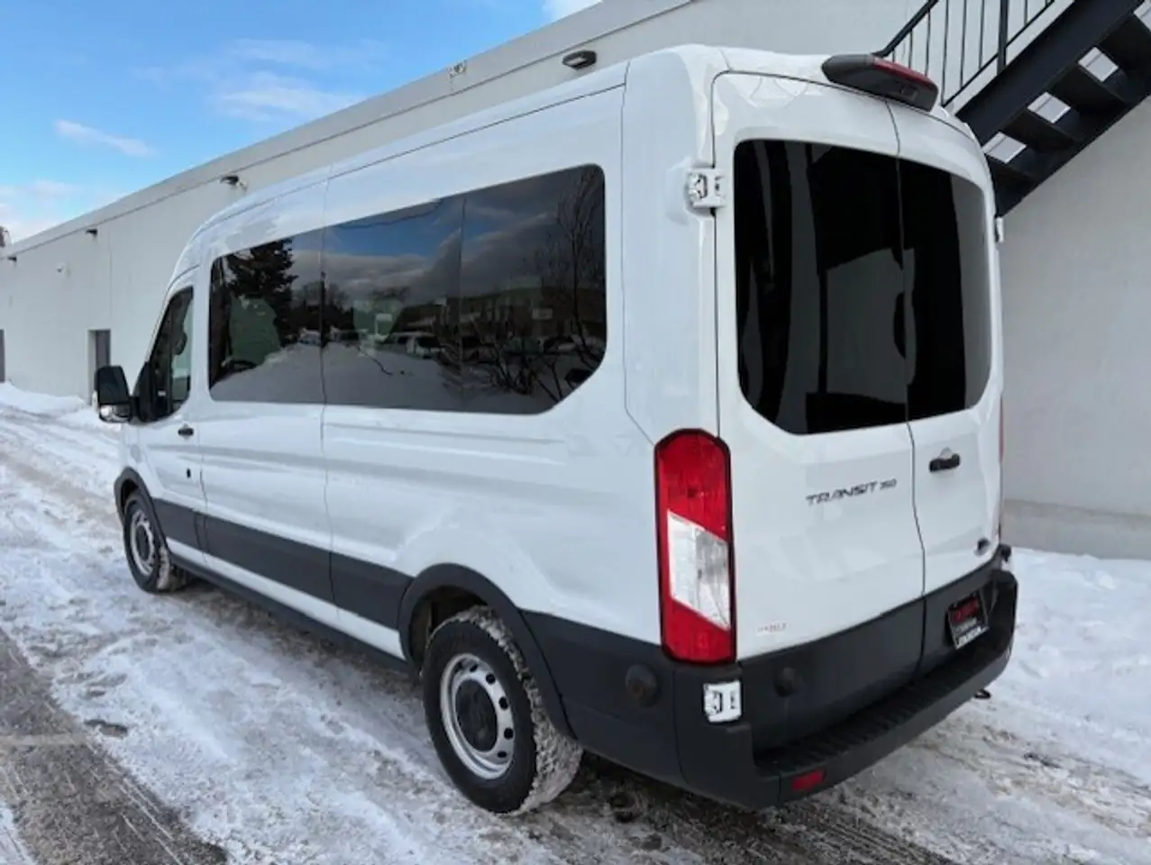 Ford Transit Passenger Wagon снимка Ford Transit Passenger Wagon