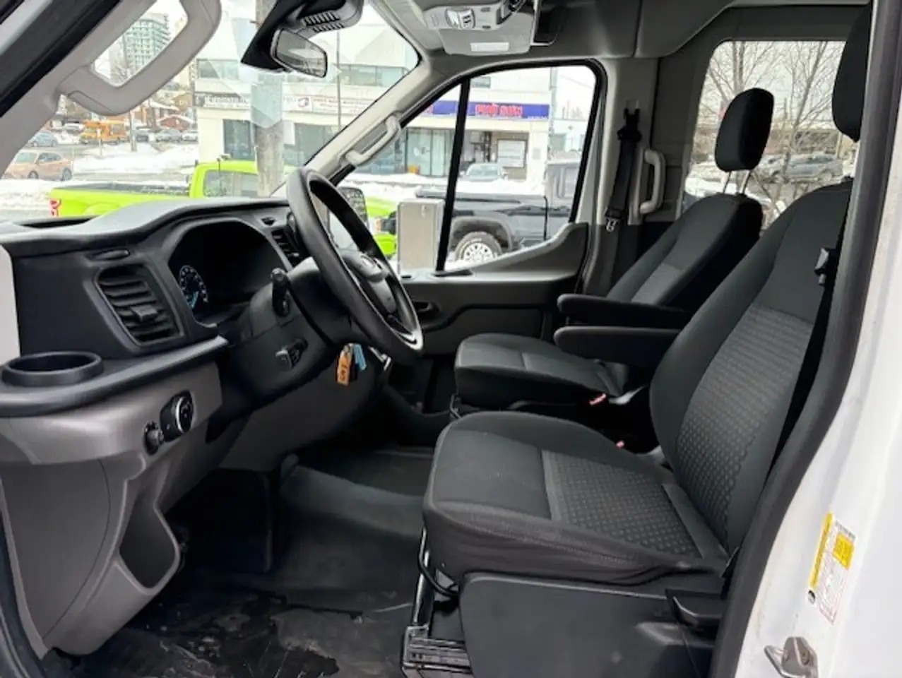 Ford Transit Passenger Wagon снимка Ford Transit Passenger Wagon