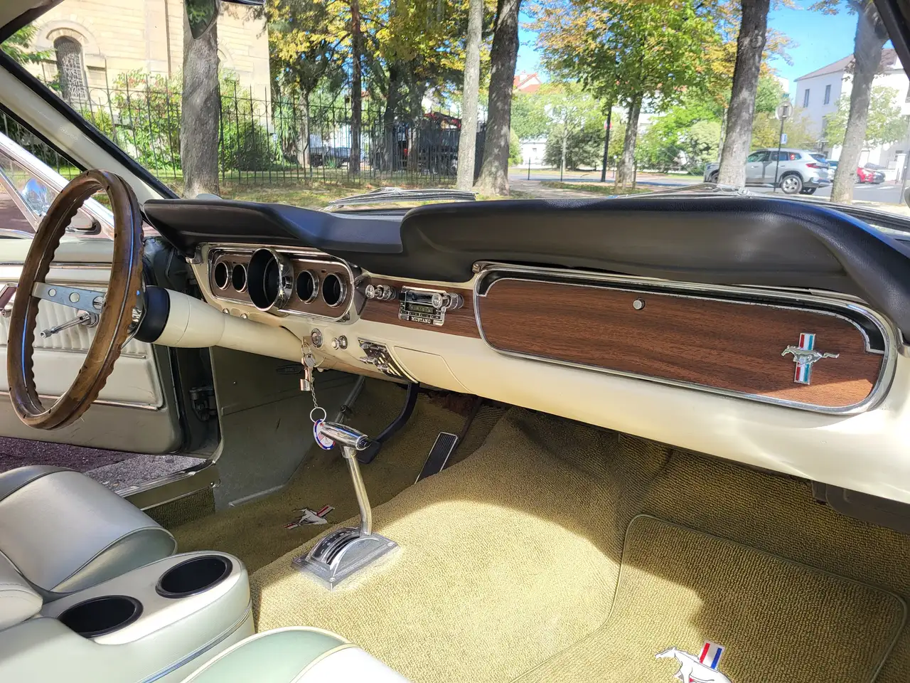 Ford Mustang Pony Interior – Ivy Gold - etat concours, foto 10