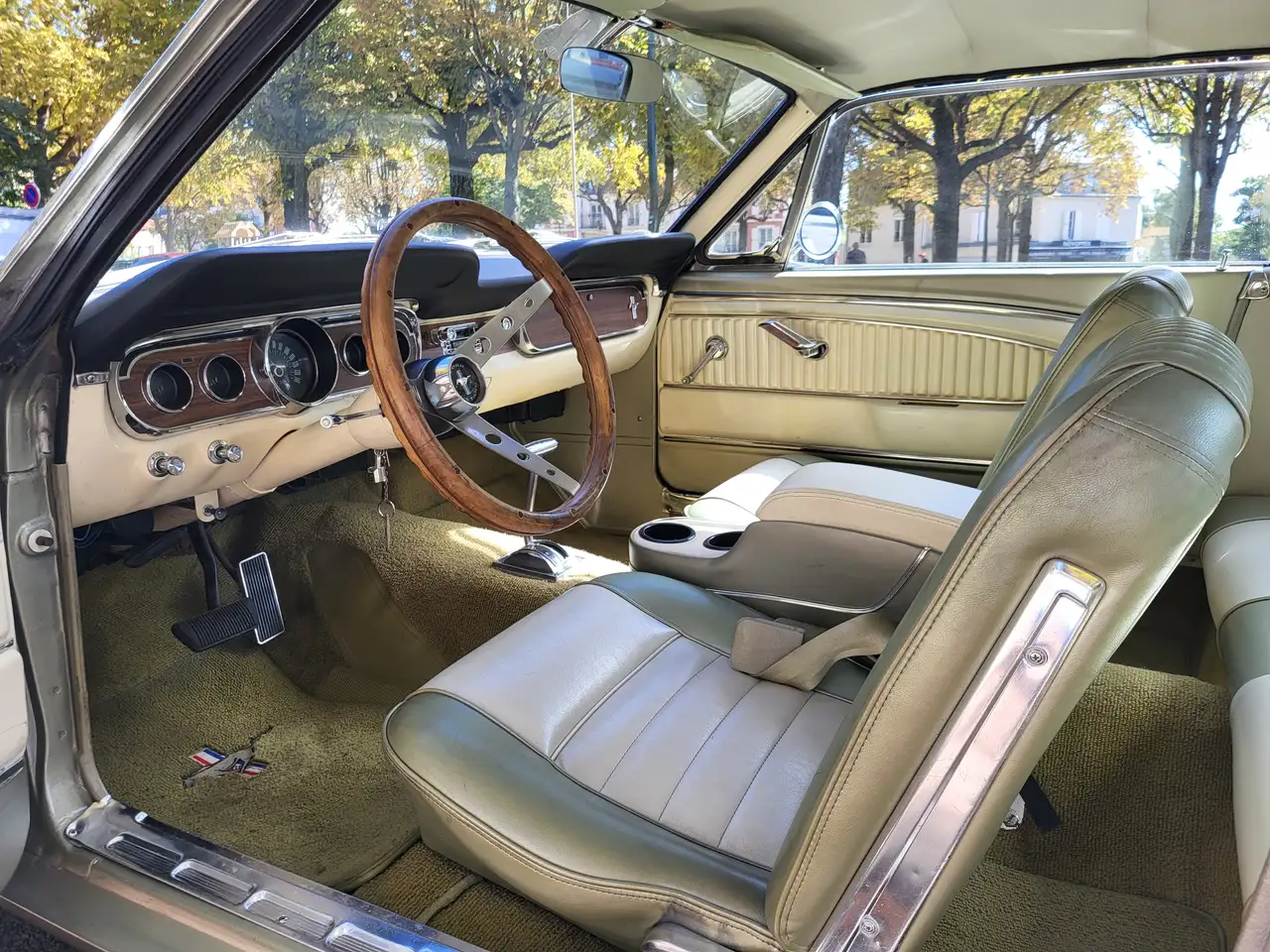 Ford Mustang Pony Interior – Ivy Gold - etat concours, foto 12