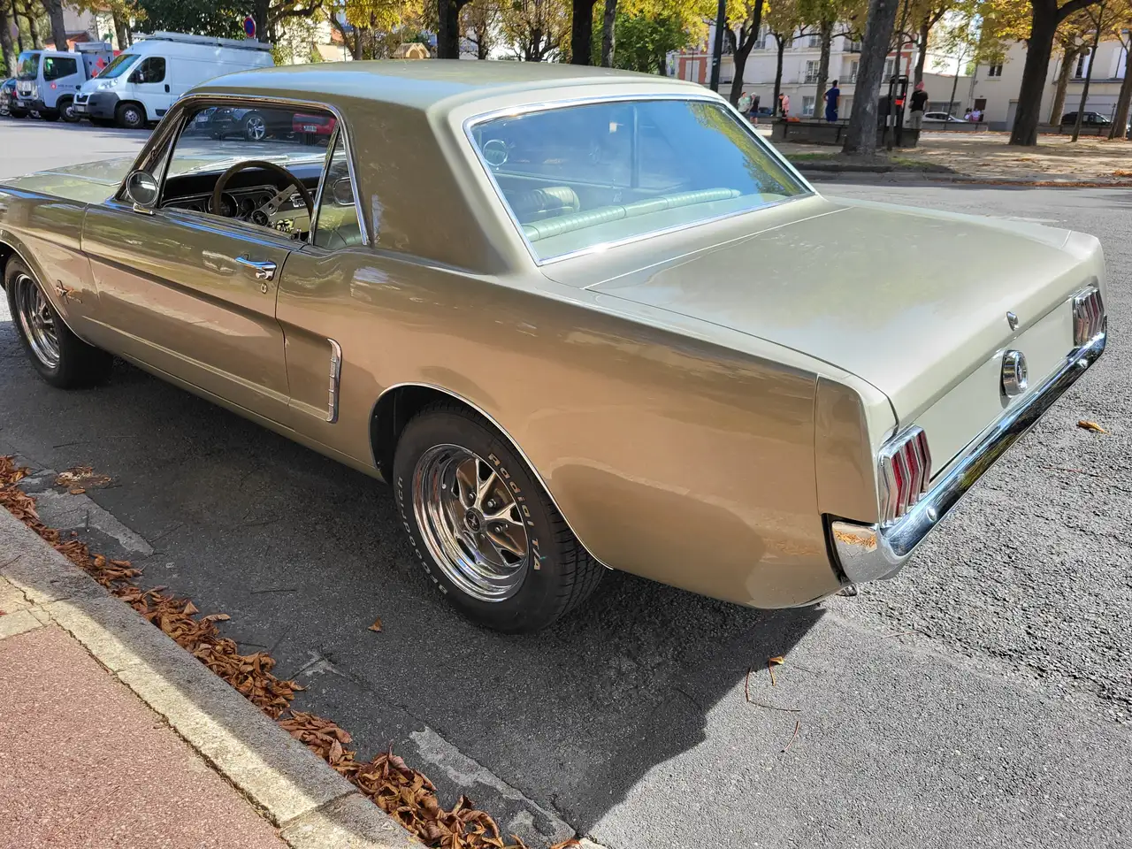 Ford Mustang Pony Interior – Ivy Gold - etat concours, foto 2