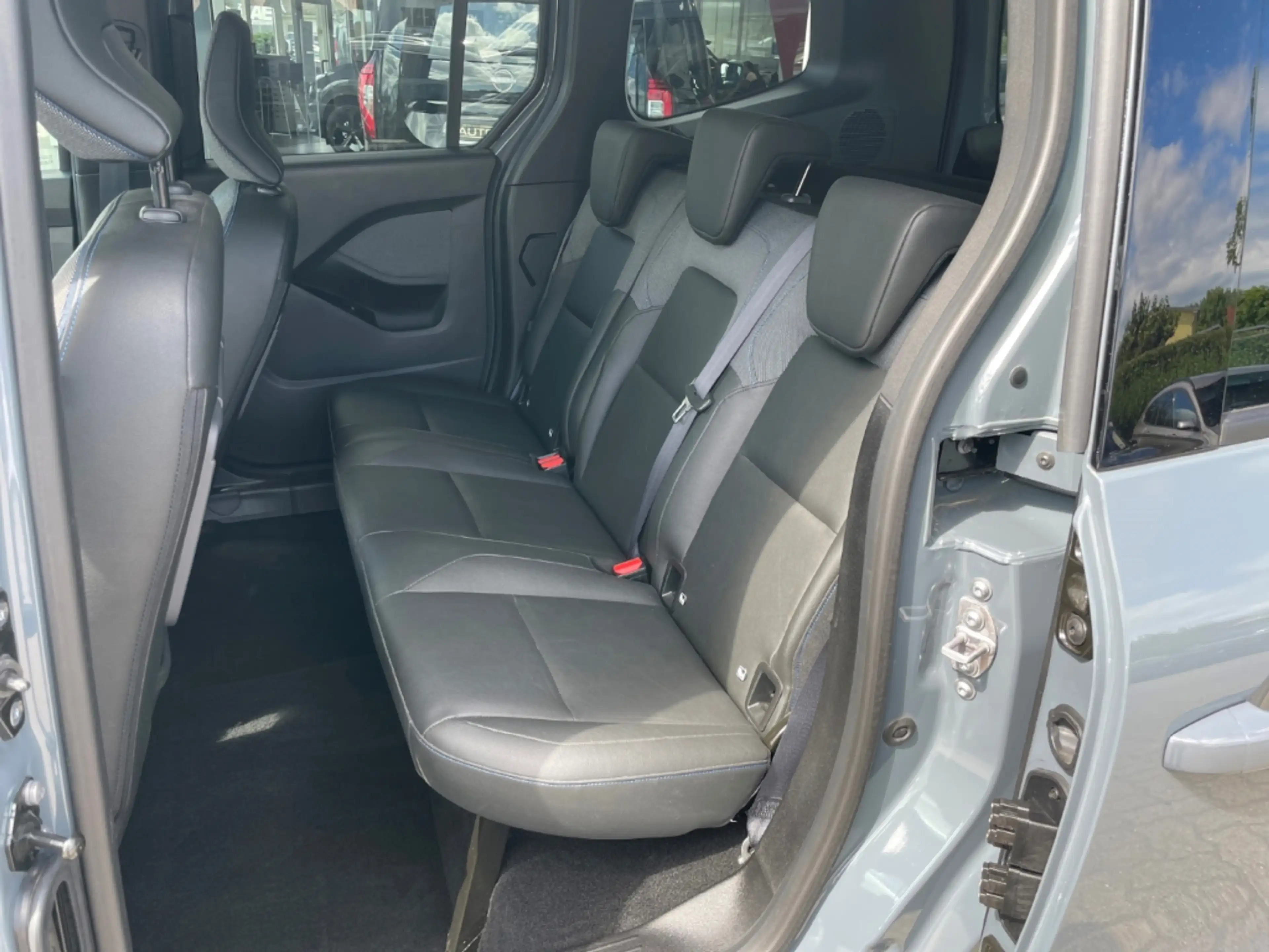 Nissan Townstar Kombi L1 Tekna DIG-T 130 EU6d Navi 360 Kamera Appl — photo 9
