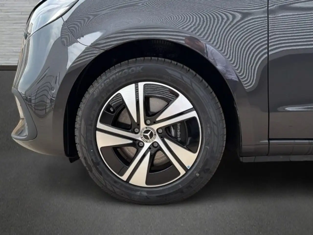 Mercedes-Benz V-Class 2026