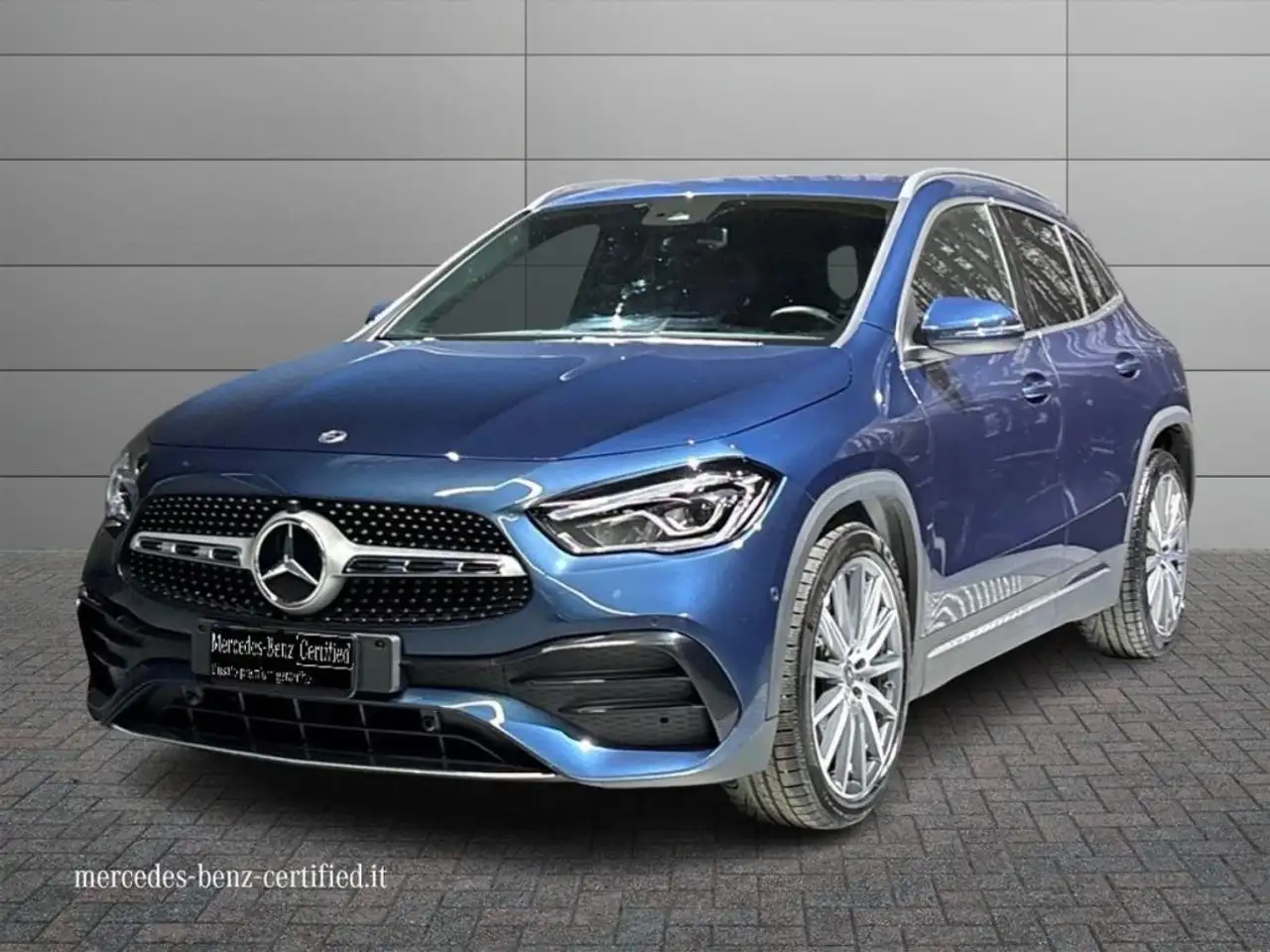 Mercedes-Benz GLA 200