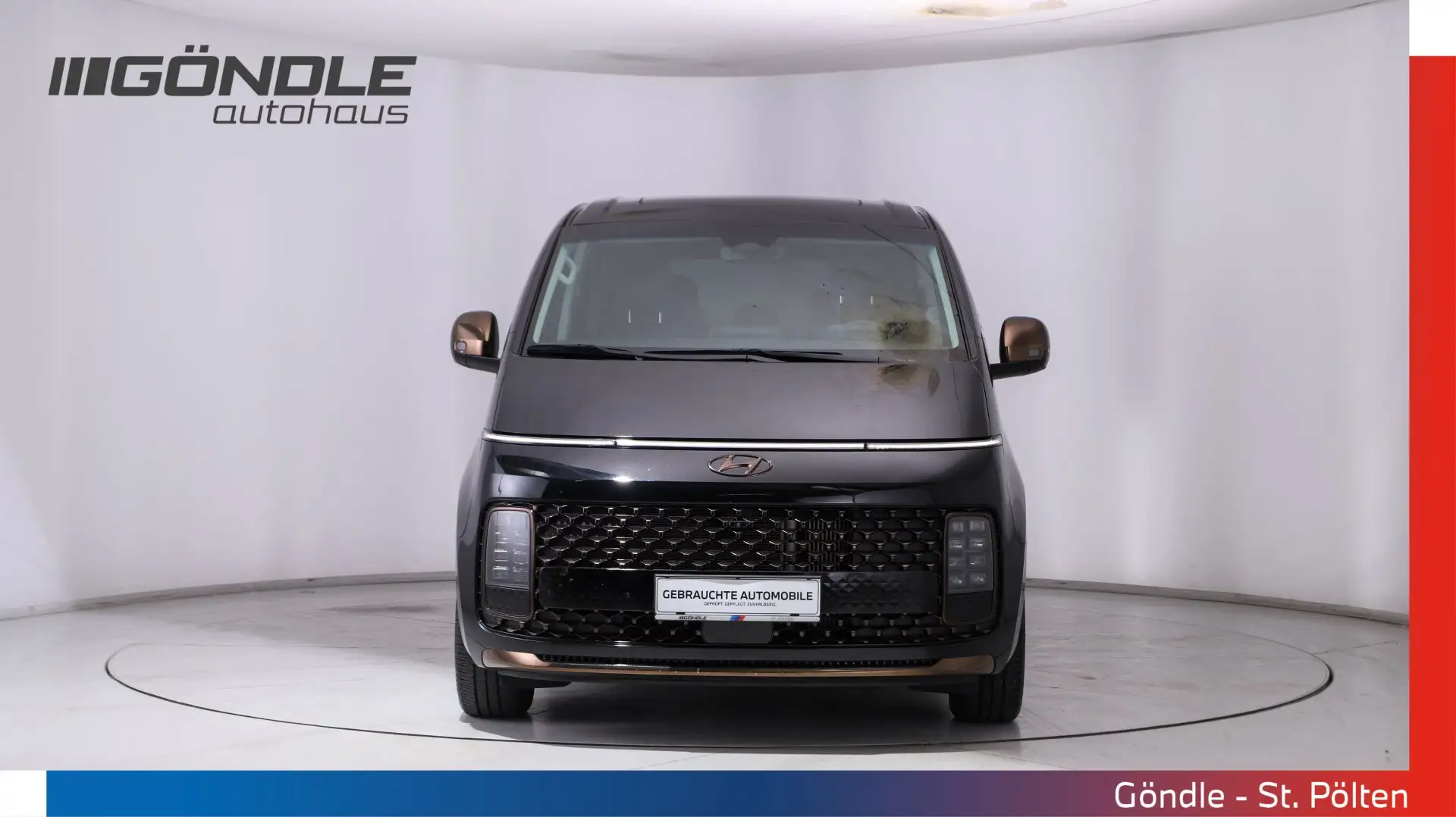 Hyundai STARIA Bus 2,2 CRDi Luxury 4WD Schwarz - 2