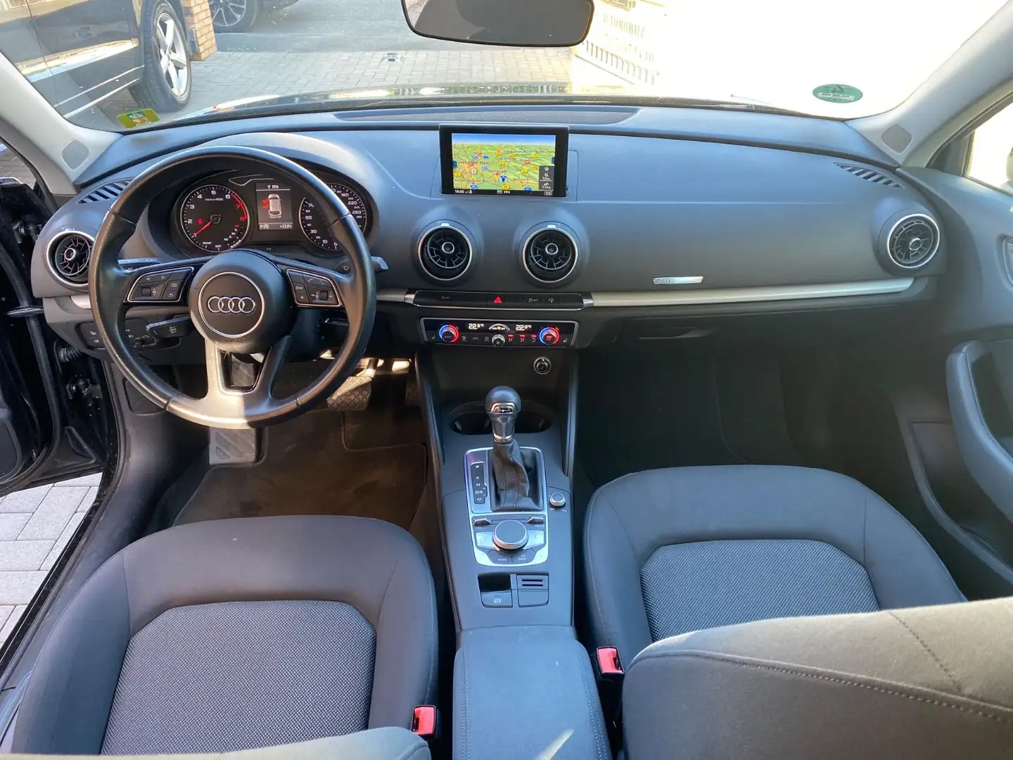 Audi A3 Sportback 30 TFSI S tronic Navi Xenon PDC Black - 2