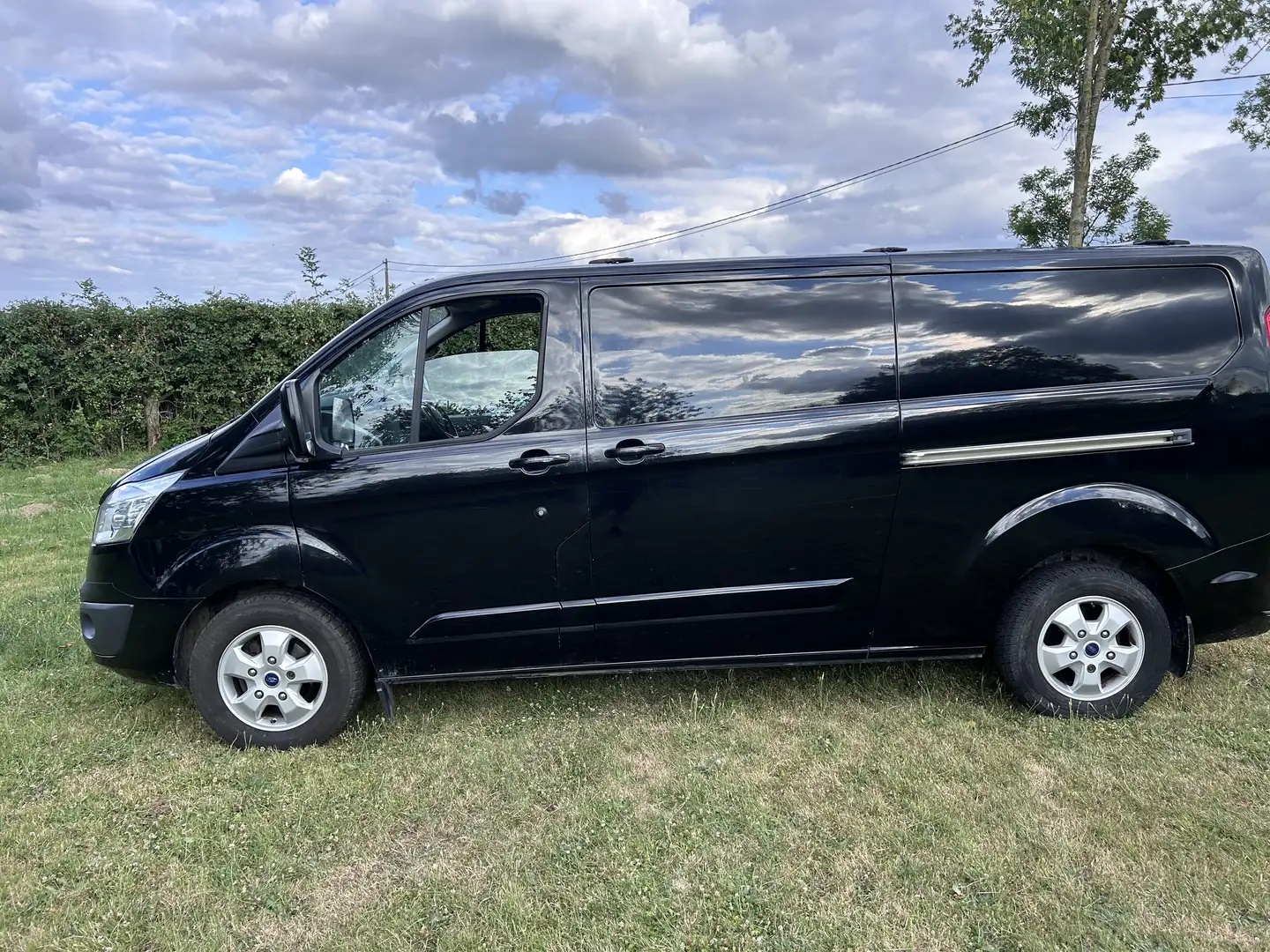 Ford Transit Custom 2.2 TDCi L2H1 Limited Multi-use - 2