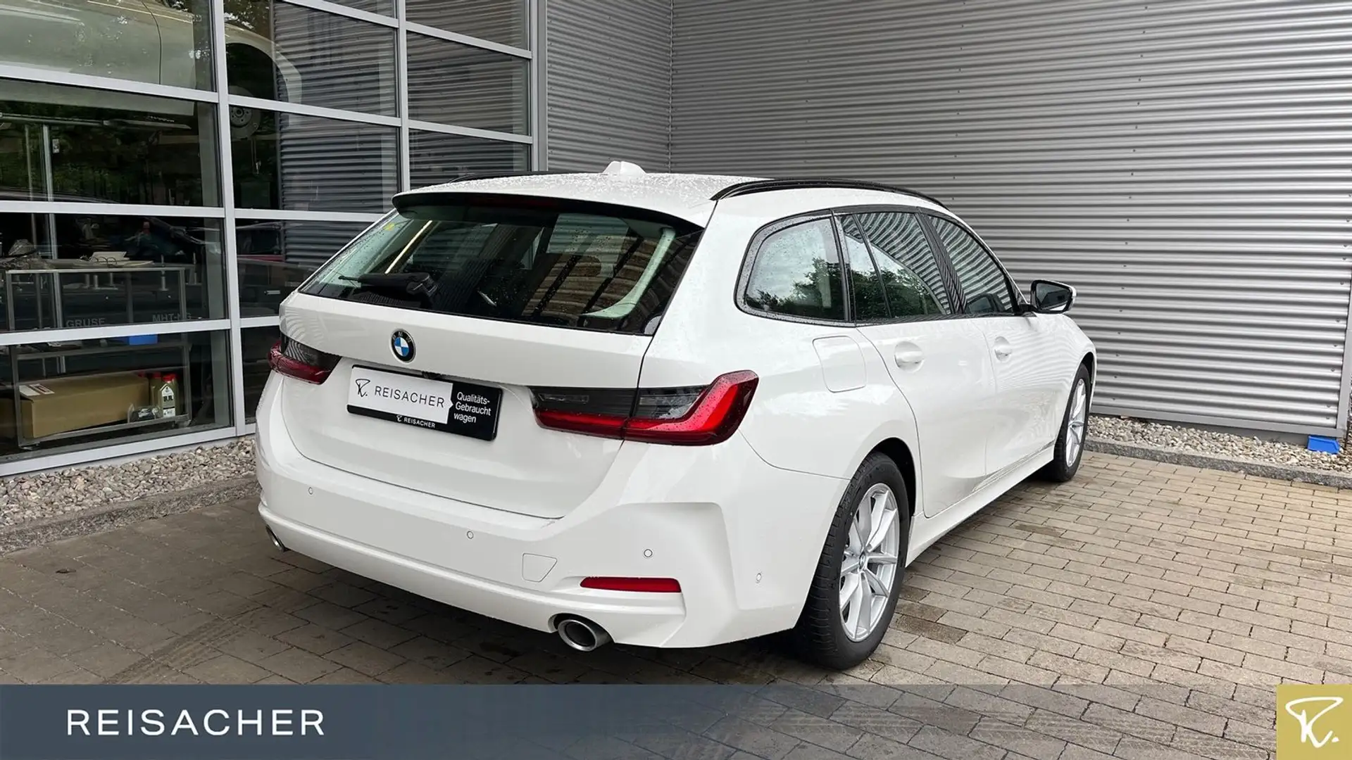 BMW 318 dA Touring Navi RüKa adLED 17"LM DAB Weiß - 2