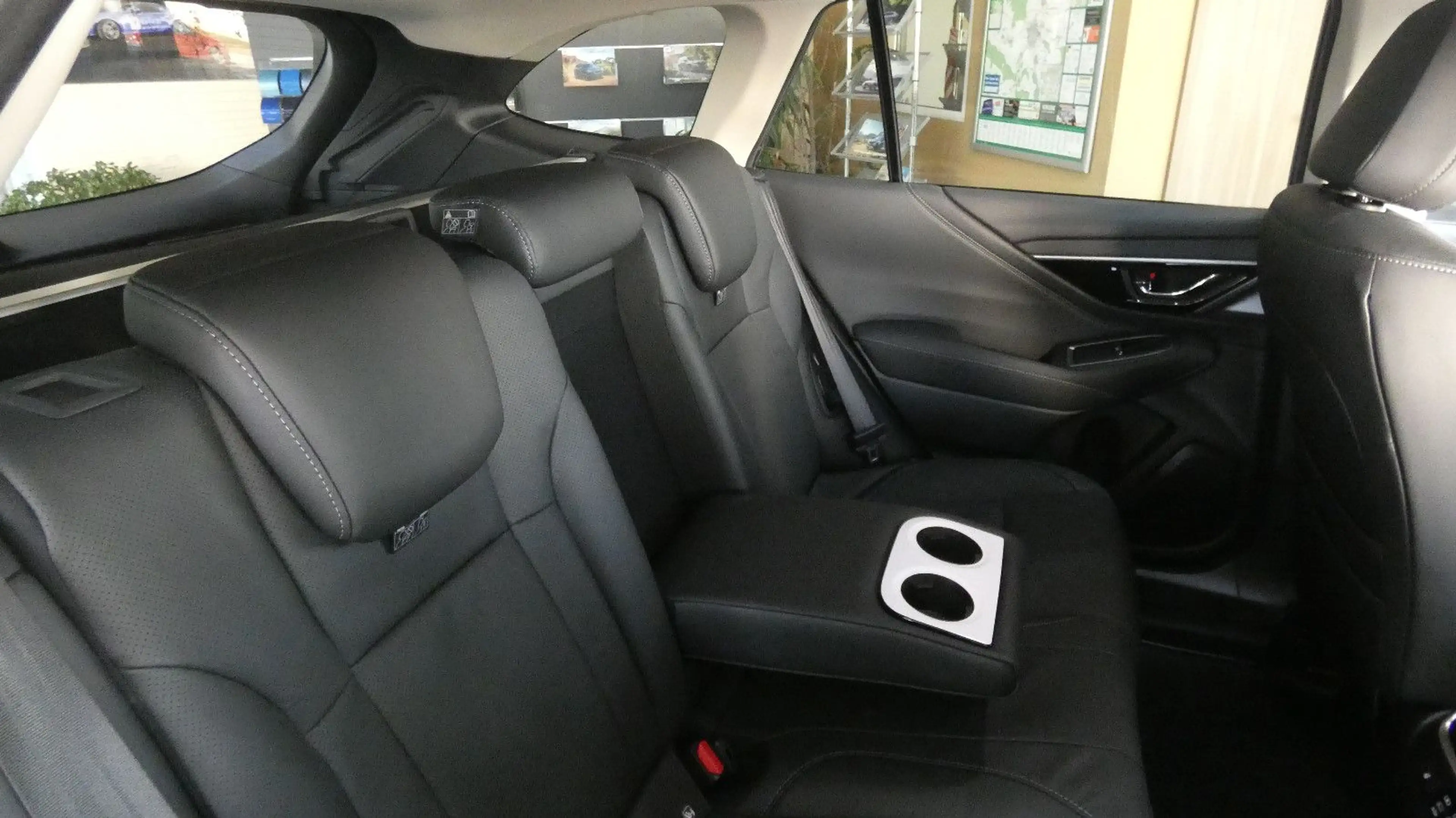 Subaru OUTBACK 2.5i Platinum Lineartronic — photo 9