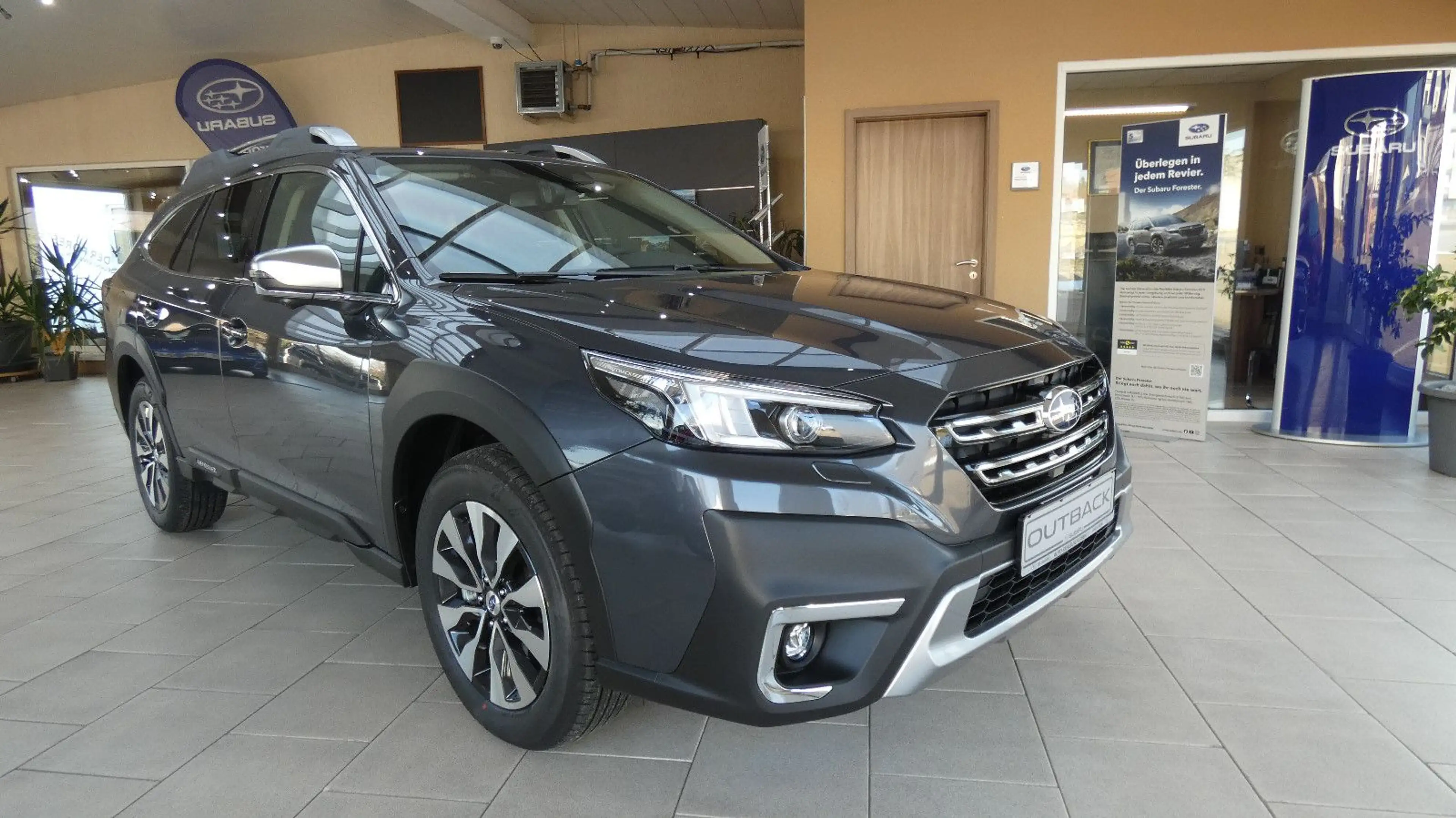 Subaru OUTBACK 2.5i Platinum Lineartronic — photo 2